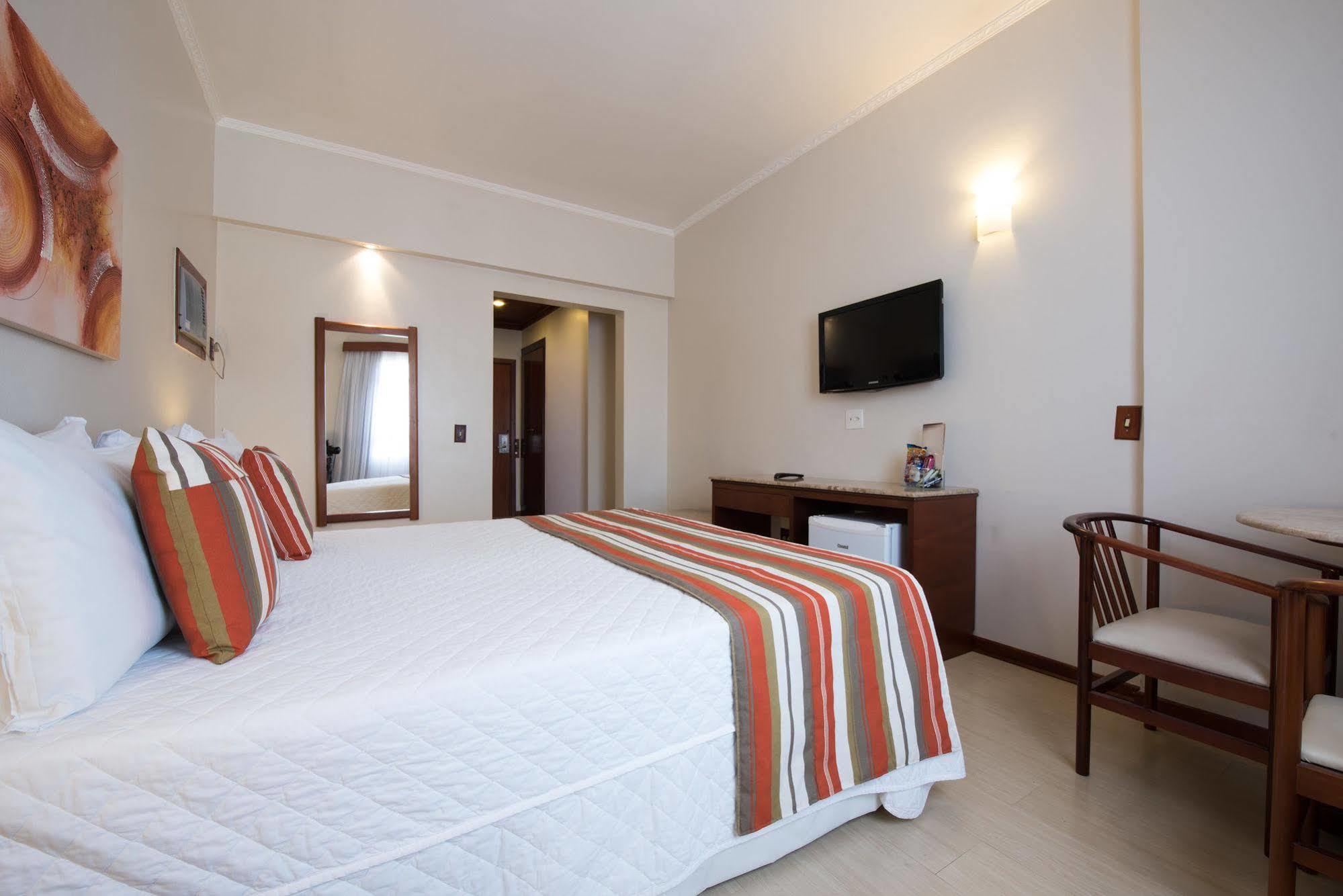 Hotel Carlton Plaza Poços de Caldas Exteriör bild